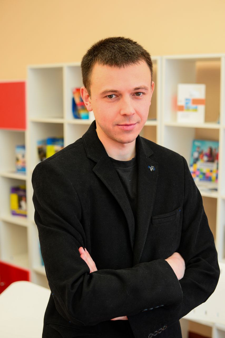 Овчинников Сергей Вячеславович.