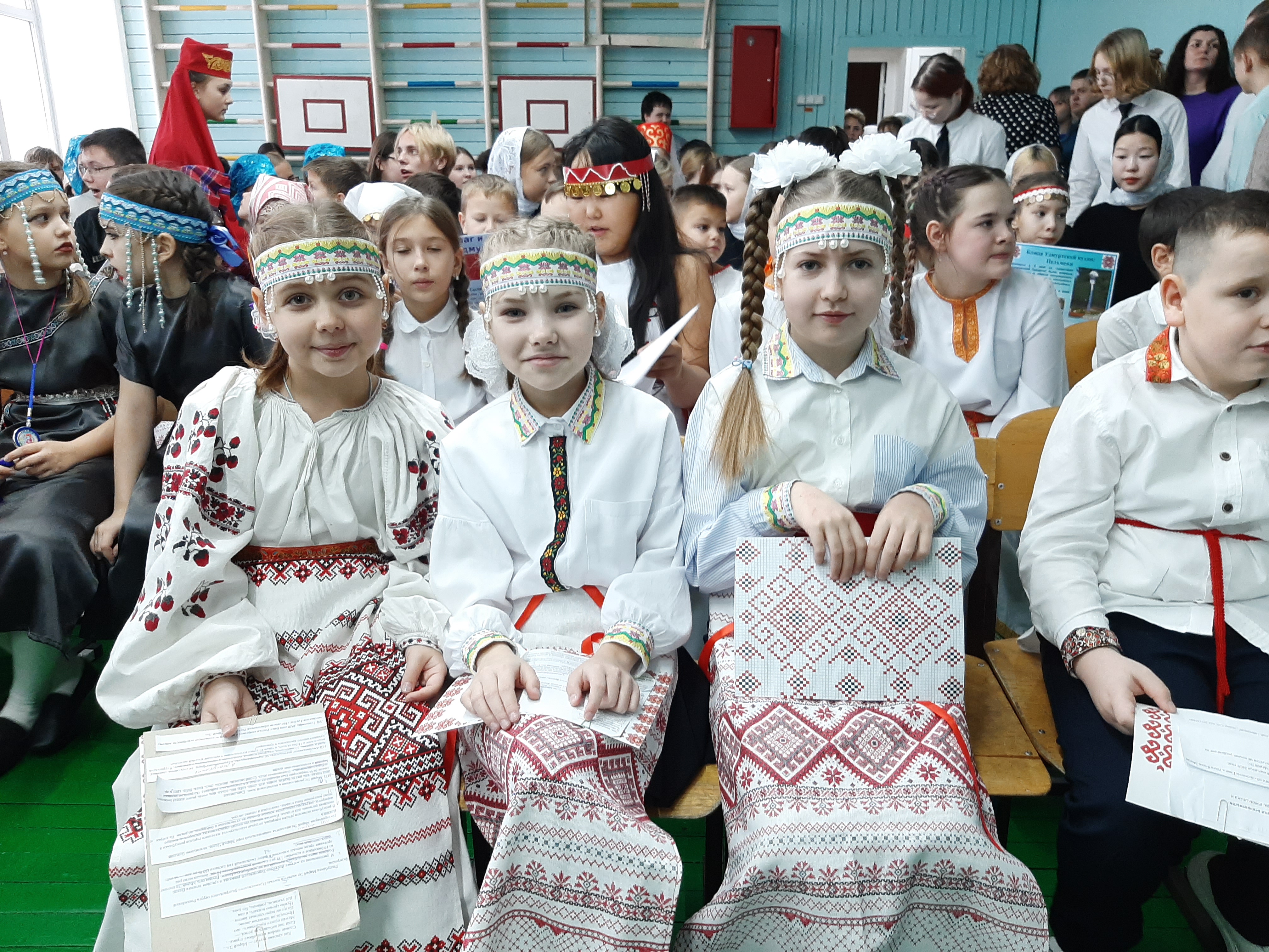Точка роста: Общешкольный проект &amp;quot; Широка страна моя родная&amp;quot;.
